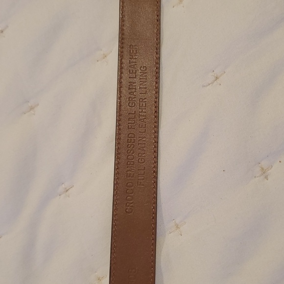 Timeless Brown Leather Belt with Silver Buckle - Picture 4 of 6